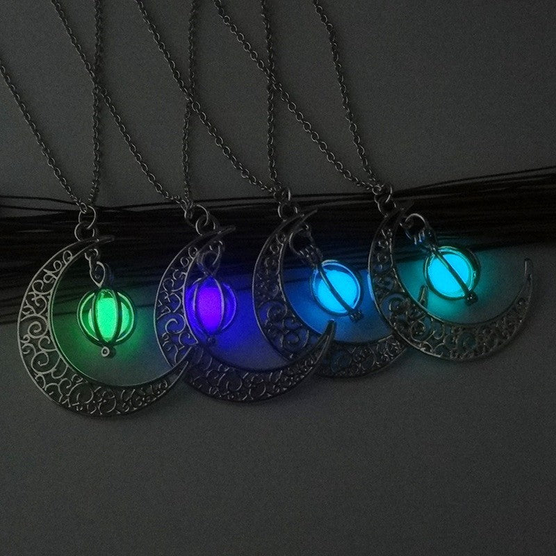 Luminous Moon Pendant Necklace – Glow in the Dark - zenton