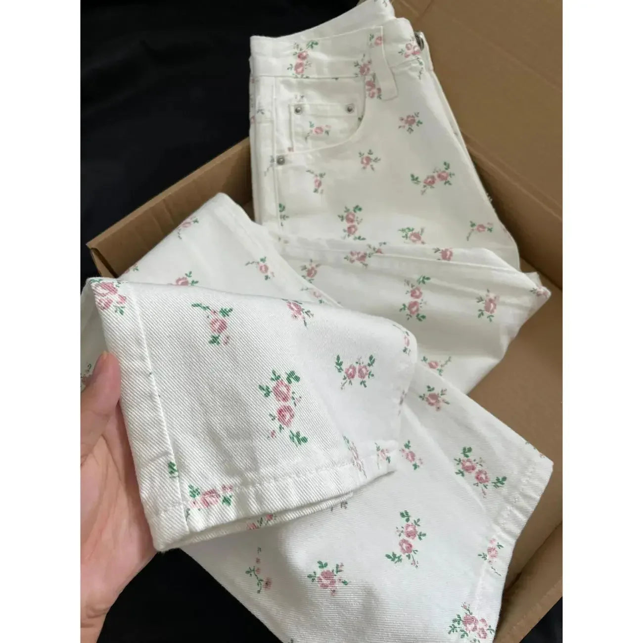 Women’s White Floral Wide-Leg Jeans – Mid-Waist Casual - zenton