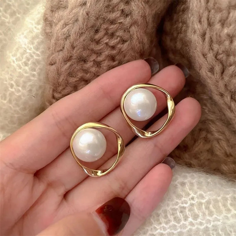 Heart Pearl Geometric Earrings – Elegant Jewels for Women - zenton