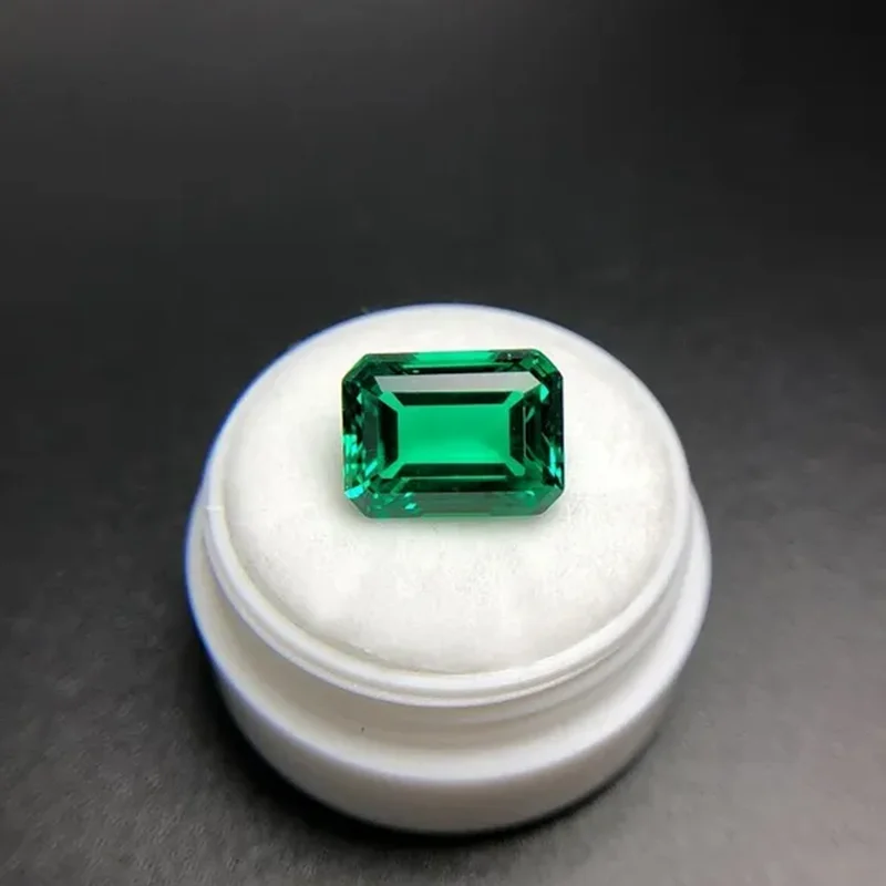 Natural Emerald Jewel 10.50ct VVS 10x14mm Sri Lanka - zenton