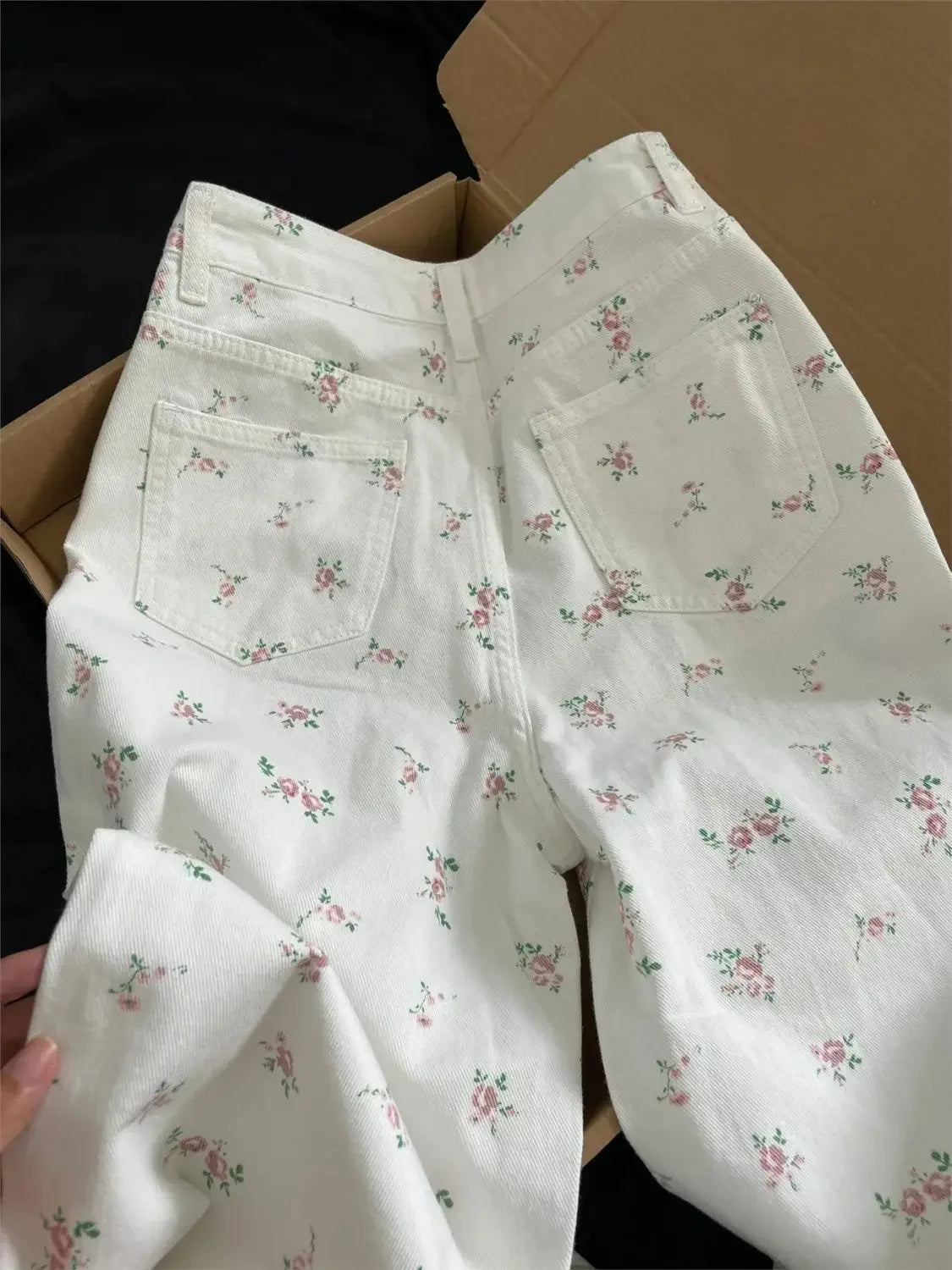 Women’s White Floral Wide-Leg Jeans – Mid-Waist Casual - zenton