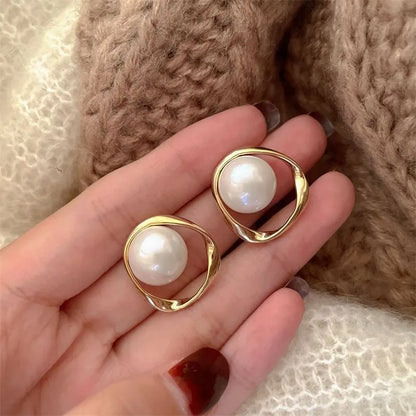 Heart Pearl Geometric Earrings – Elegant Jewels for Women - zenton