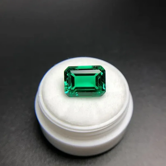 Natural Emerald Jewel 10.50ct VVS 10x14mm Sri Lanka - zenton
