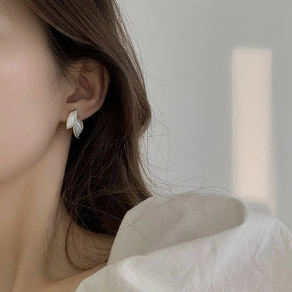 Retro Leaf Earrings – Elegant Blue & White Women’s Jewels - zenton