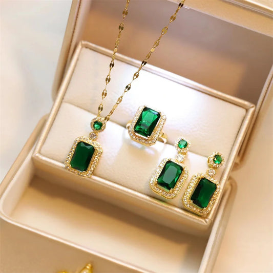 Women’s Emerald Jewel Set – Ring, Earrings & Necklace - zenton